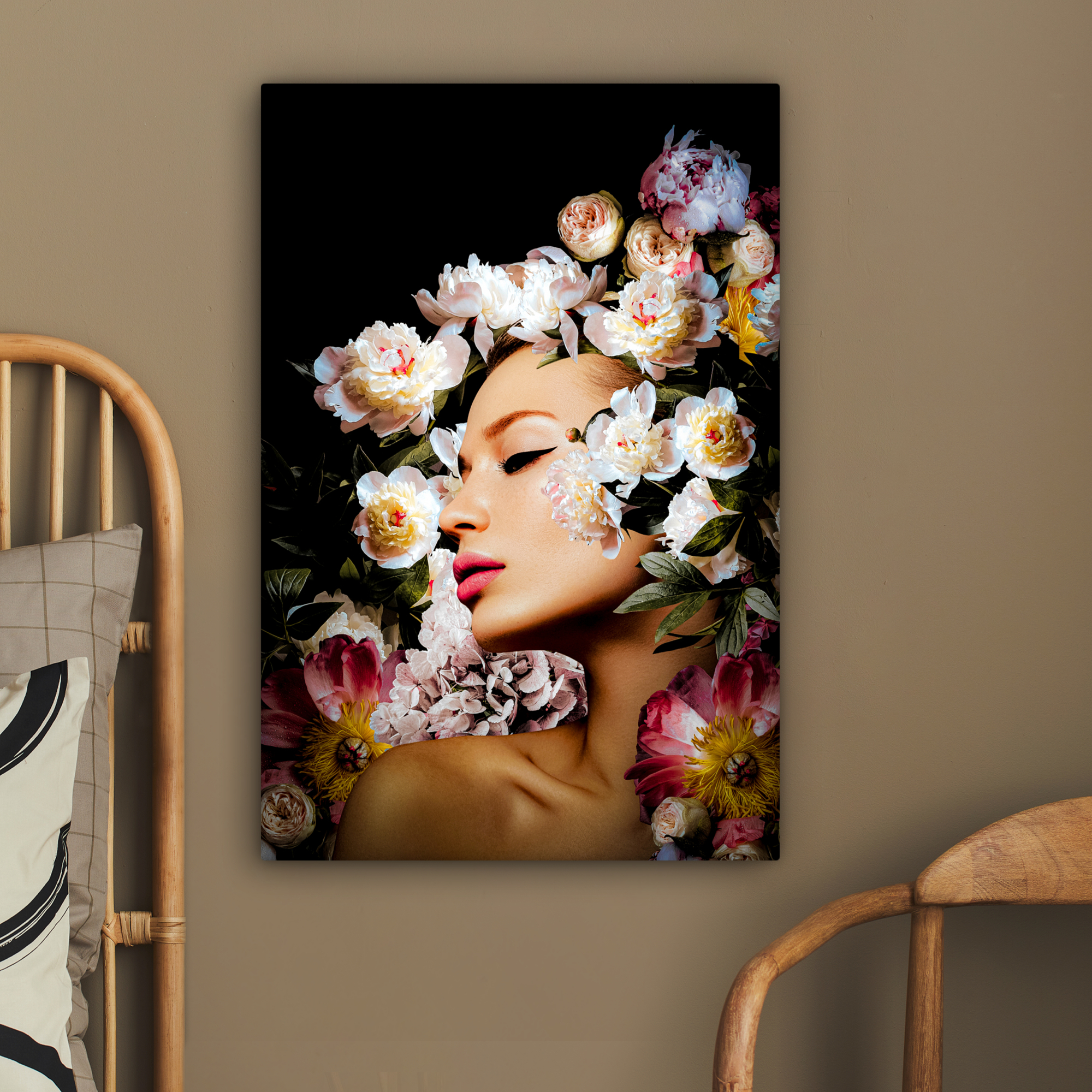 Tableau sur toile - Femmes - Fleurs - Roses - Portrait-2